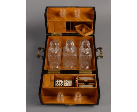 A LATE 19TH/EARLY 20TH CENTURY MAPPIN AND WEBB COROMANDEL SYCAMORE LINED DECANTER/GAMES BOX, of rectangular form with double 