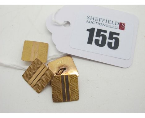 A Pair of 9ct Gold Cufflinks, the engine turned square panels on chain connections, Birmingham 1923 (3grams); 
