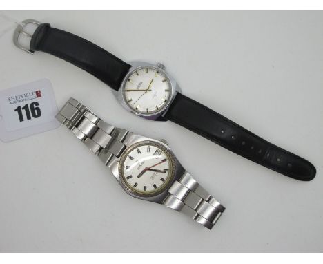 Roamer; A Vintage Gent's Wristwatch, the signed dial 'Incabloc' with block markers and centre seconds, the movement stamped "
