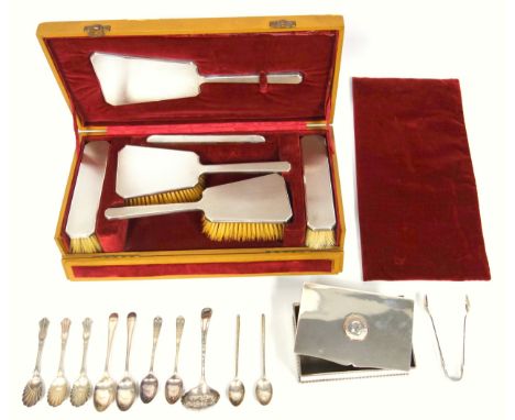 An Art Deco silver engine turned six silver dressing table set, comprising pair of hair brushes, pair of clothes brushes, mir