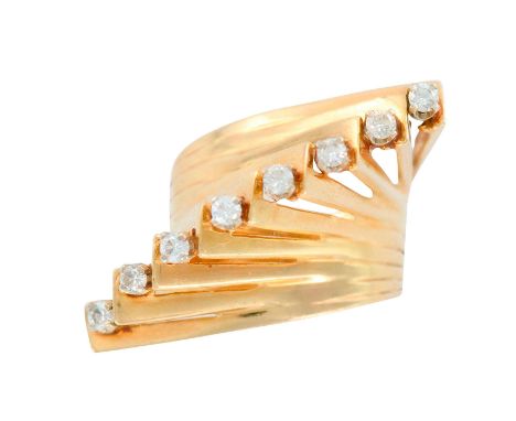 Gorgeous Art Deco ladies ring with 8 diamonds weighting 0.70ct. Weight 13.6 grams. Size 6.5. Marked 14K. Condition: Good, min