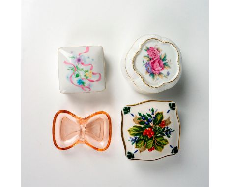 Pretty collection of three lidded ceramic boxes perfect for your what-nots and a colored glass jewelry tray. The boxes are al