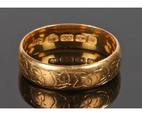 22 carat gold wedding band, assayed for Birmingham 1917, 5.3 grams, ring size S