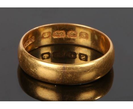 22 carat gold wedding band, assayed for Birmingham 1917, 5.1 grams, ring size S