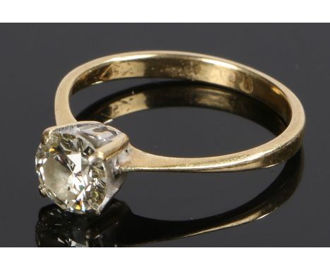 18 carat gold diamond solitaire ring, the round cut diamond at 1 carat, ring size N 1/2