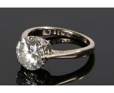 18 carat white gold diamond solitaire ring, with an approximate 1.85 carat brilliant cut diamond set to eight claws, ring siz