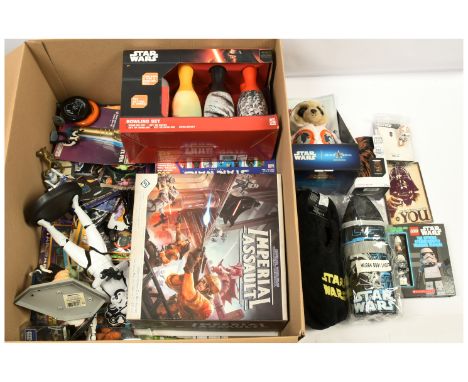 Quantity of Star Wars modern issue collectables includes Fantasy Flight Games Imperial Assault game, Chewbacca mini light, gr