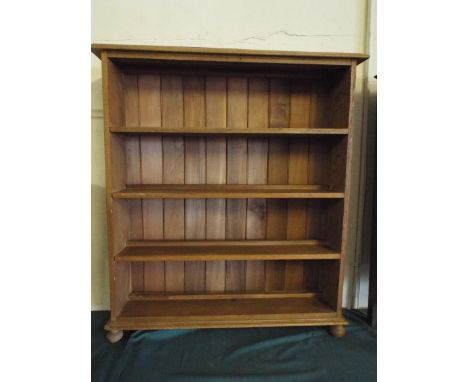 An Oak Three Shelf Open Bookcase 