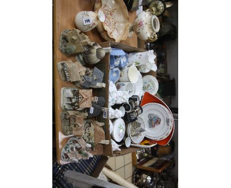VARIOUS CERAMICS, to include Aynsley 'Wild Tudor', Wedgwood jasperware, Poole, David Winter etc