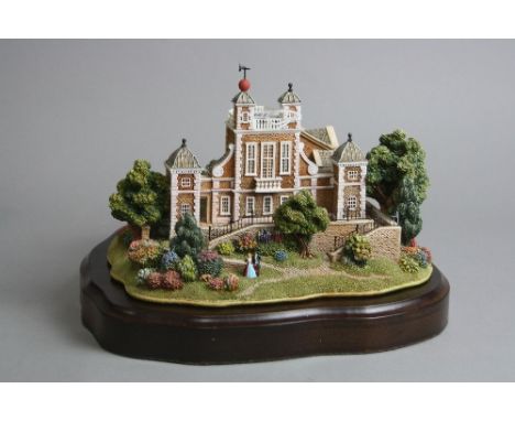 A BOXED MILLENNIUM EDITION LILLIPUT LANE SCULPTURE, 'The Old Royal Observatory' L2245, No.777, (with plinth but no certificat