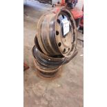 LOT DE 4 ROUES EN MÉTAL