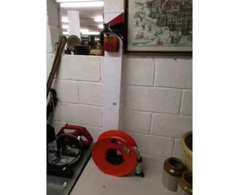 Electric tail light and extension cable