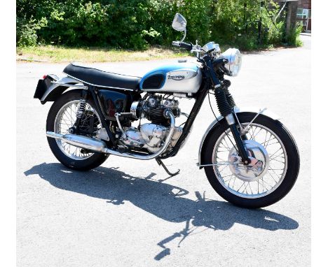 TRIUMPH; a 1967 model Daytona, engine size 500cc, in blue and silver, registration HDW 702E.Condition Report: Purchased 30/06