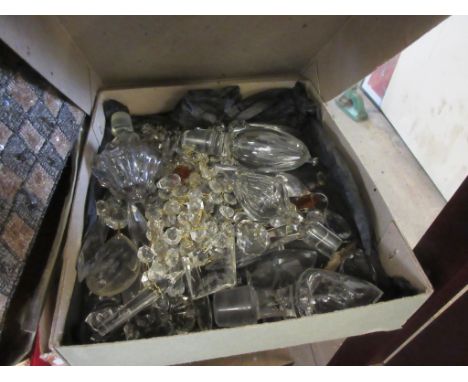 BOX OF GLASS CHANDELIER DROPLETS
