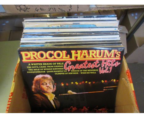 BOX CONTAINING MIXED VINTAGE LPS ETC