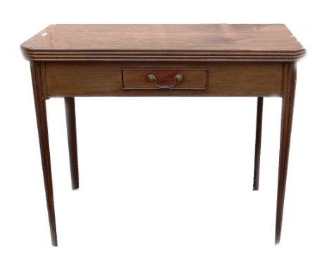 George III Mahogany fold over Card Table: With reeded legs, width 92cm, height 76cm