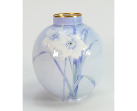 Doulton Burslem small vase decorated with narcissus flowers: Height 13cm.