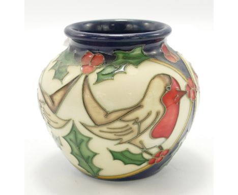 Moorcroft 2009 Christmas vase decorated with robins and berries: Height 7.5cm, boxed. 