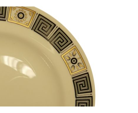 Wedgwood tea and dinner service in the Asia design: Comprising various size plates, tureens, cups, saucers etc. (2 trays, 50 
