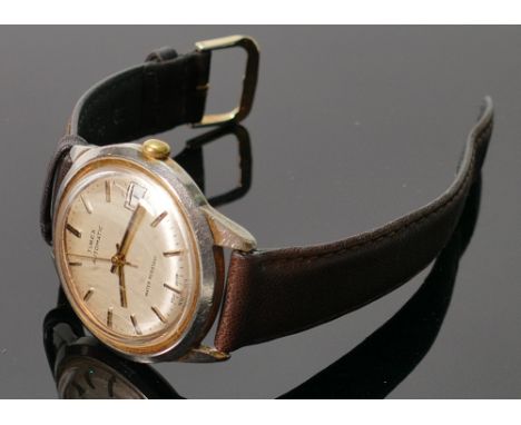 Vintage Timex gentlemans automatic wrist watch with leather strap: