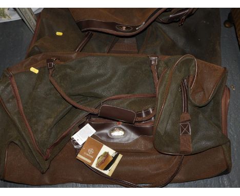 2x Compass Wheeled Holdalls 