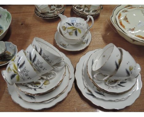 A part tea service by Colclough pattern no. 6791