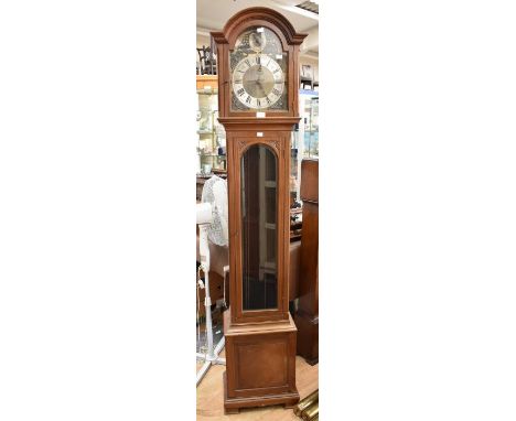J Smith and Son Derby longcase clock approx 1940s/50s contained in a light oak case with round top. An eight day 3 train chai