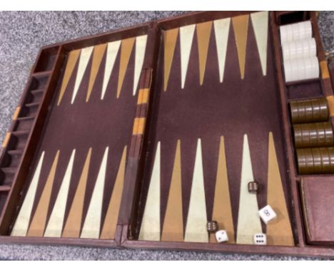 (Portable) Vintage faux brown leather backgammon set in carry case