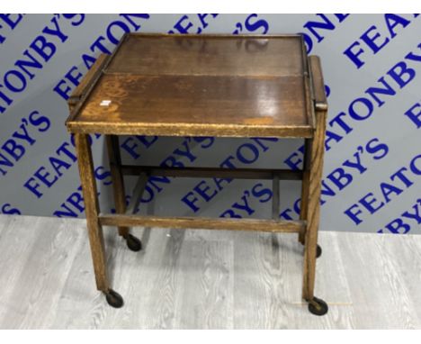 Vintage oak extending trolley/games table
