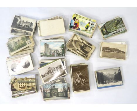 A large quantity of early-20th century tourist postcards, largely British scenes but also including some Spanish, Italian etc