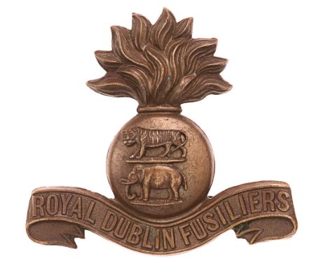 Royal Dublin Fusiliers Irish OSD bronze cap badge c. 1902-22 by Gaunt.  Good scarce die-stamped flaming grenade on ROYAL DUBL