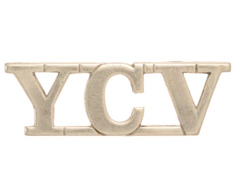 YCV 14th Bn (Young Citizens Volunteers) Bn. Royal Irish Rifles WW1 shoulder title. Good scarce die-cast white metal issue. Lo