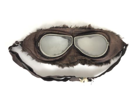 Similar WW1 Pattern RFC, RNAS Early RAF Flying Mask Goggles.  Good pair of the Great War pattern, soft brown leather face mas