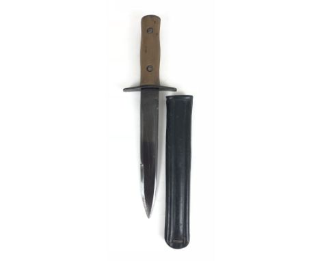 WW2 Italian GIL fighting knife by G Fugini.  Good scarce WW2 period example issued to combatant Volunteers of the Fascist You