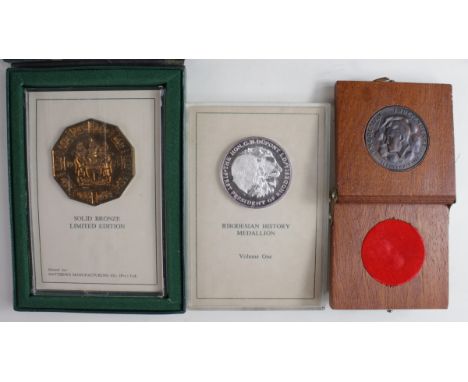 Rhodesia: A collection of 3 cased commemorative medals: Independence dated 11th November 1965, 10th Anniversary of Independen