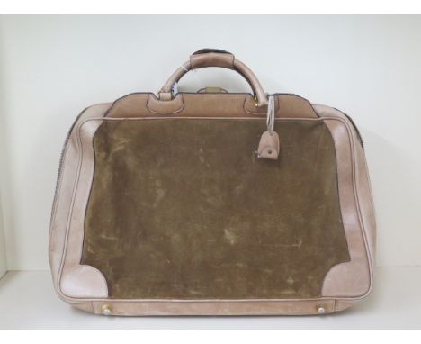 A Vintage Gucci leather and suede suitcase with key pouch and keys, 45cm x 65cm x 15cm, in usable condition 