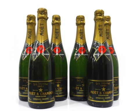 MOET & CHANDON DRY IMPERIAL 1981 VINTAGE CHAMPAGNESix bottles of Moet & Chandon Dry Imperial 1981 Vintage Champagne.  75cl.  