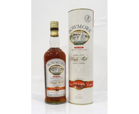 BOWMORE DUSK Cask finished whiskies can be sublime, and the combination of the Smoky Bowmore and Bordeaux Claret Casks is a m