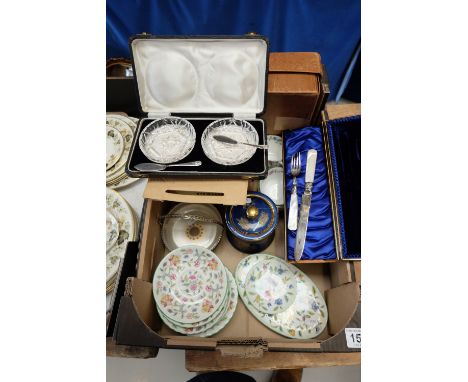 Amixed collection of items to include Minton Haddon Hall teaware, Carltonware lidded pot, cased silver bladed knife set, Bake