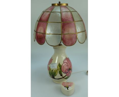 Moorcroft Hibiscus on cream lamp base together with small lidded trinket box (2)