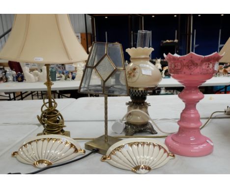 A collection of table lamps together with glass lustre vase (crystals missing) (4)