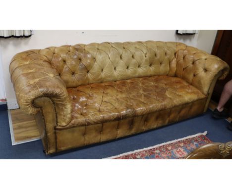 Chesterfield sofa W.225cm