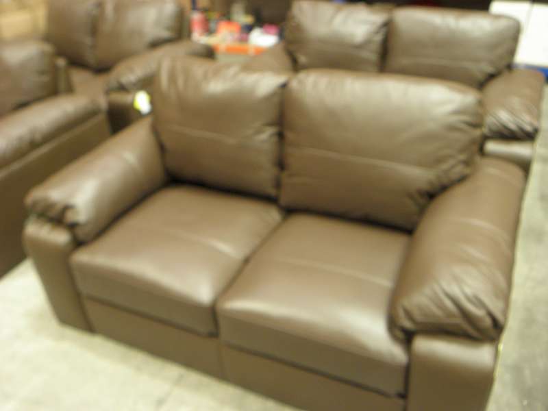 Lot 376 ASHMORE LEATHER 2 SEATER SOFA SIZE L160 X W90 X H86 CM Lot 376 ASHMORE LEATHER 2 SEATER SOFA SIZE L160 X W90 X H86 CM
