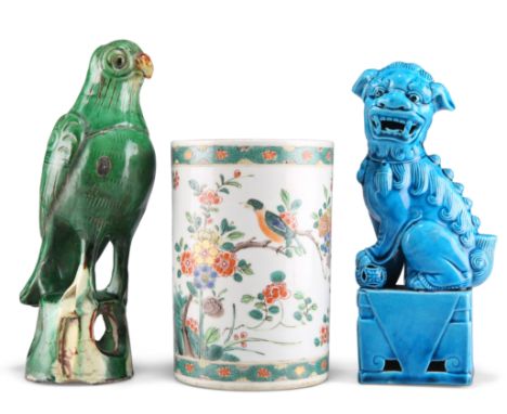 A GROUP OF CHINESE CERAMICS, comprising turquoise-glazed fu dog, green-glazed parrot and Famille Verte brushpot. (3) Parrot 2
