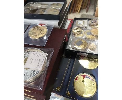 Various commemorative proof coin and ingot sets comprising a cased set of six gold plated British Banknotes, a cased set of 1