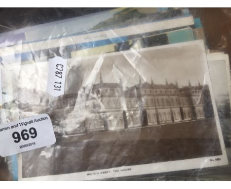 A quantity of vintage postcards to include black &amp; white, sceneries, etc  