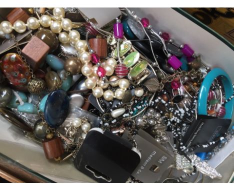 A box of misc vintage and modern jewellery to include enamel, bracelets, bangles, necklaces, etc  