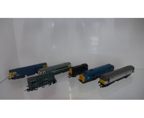 Two Lima OO gauge locos, two Hornby locos and two diesel shunters - all unboxed 