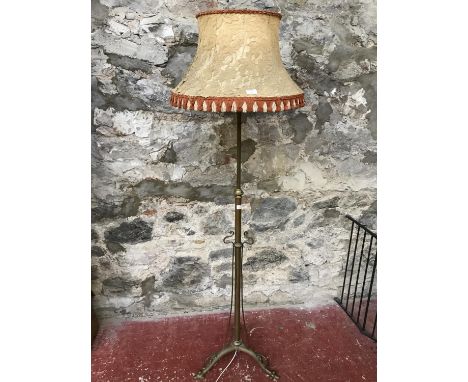 Victorian brass rise & fall standard lamp with shade, in working condition