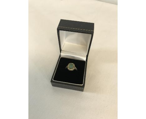 9ct gold & silver art deco style ring with green stone setting 